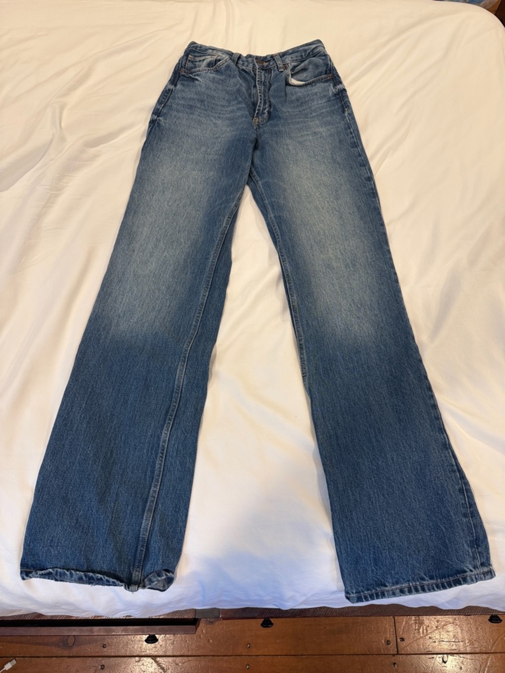 Zara Wide-Leg Women’s Jeans in Medium Blue